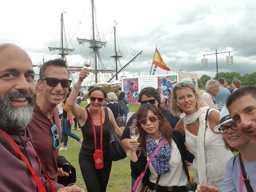 Wine tasting at Bordeaux Fete le Vin