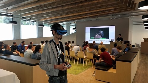 Thomas Balouet talking about WebVR, someone from MS working in the Acer