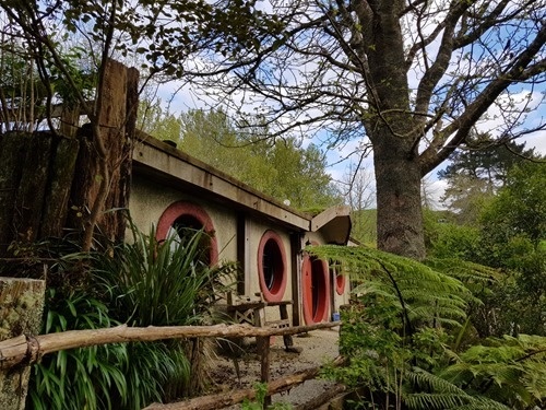 Rooms in hobbit holes