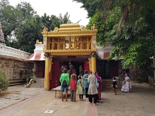 Queueing for another area