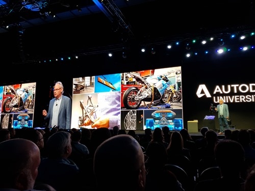 Scot
t on the AU mainstage