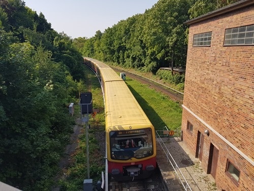 Arriving by train at the Hackathon