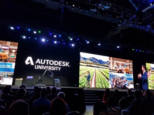 Andrew on the AU mainstage