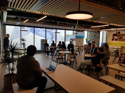 The common session starts