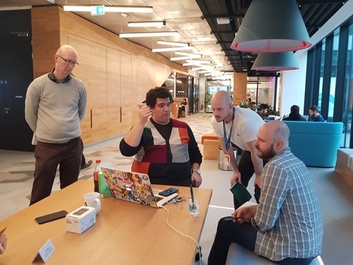 Jaime giving advice to Acceleratees