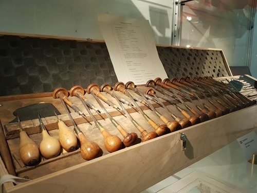 Engraving tools