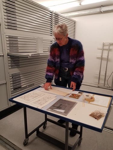 An explanation of how not to treat paper maps