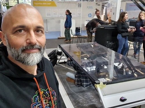 Selfie with the bridge