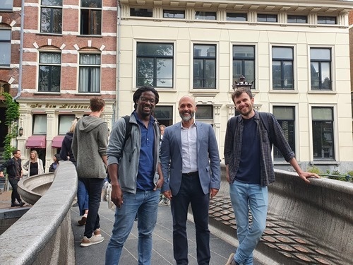 Autodeskers on the bridge