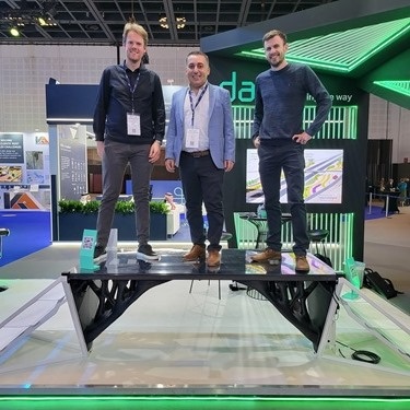 Autodeskers on the 2m bridge