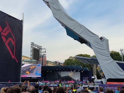 Watching the mens boulder final
