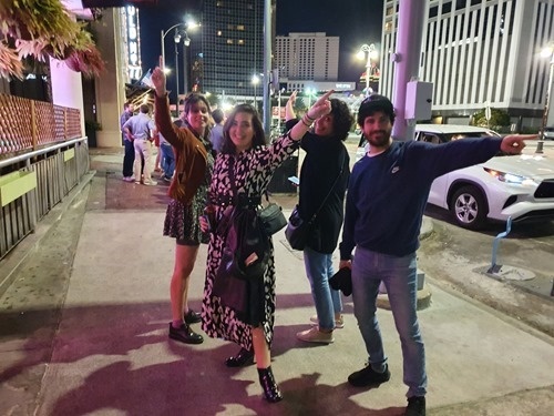 Which way to the hotel