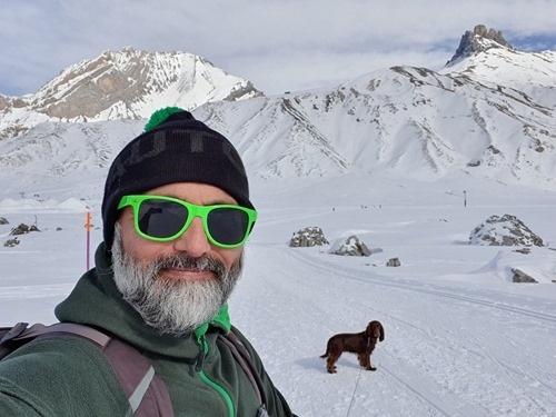 Snowshowing with Daisy